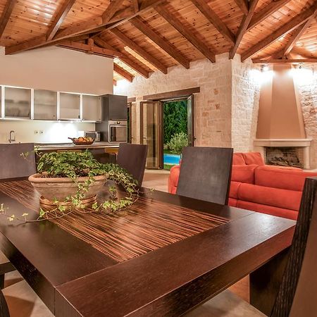 Astarte Villas - Kyveli Luxurious Private Villa Gaitani Oda fotoğraf