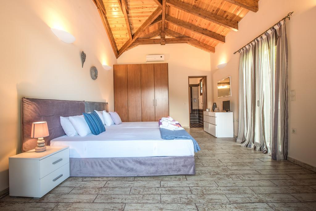 Astarte Villas - Kyveli Luxurious Private Villa Gaitani Oda fotoğraf