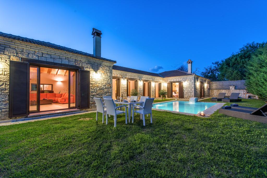 Astarte Villas - Kyveli Luxurious Private Villa Gaitani Oda fotoğraf