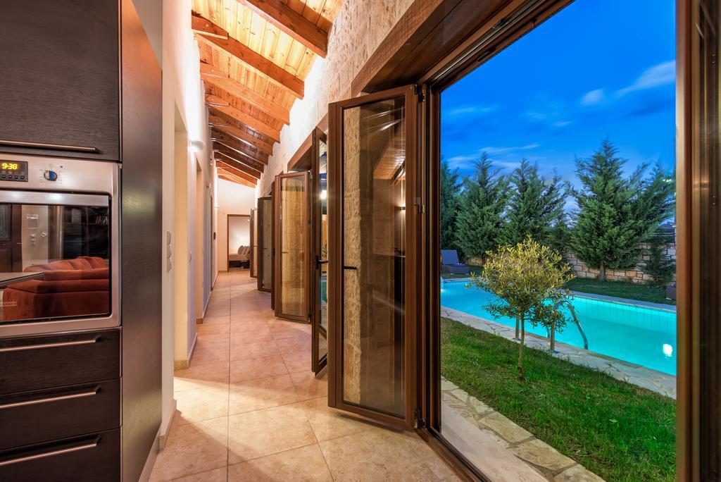 Astarte Villas - Kyveli Luxurious Private Villa Gaitani Oda fotoğraf